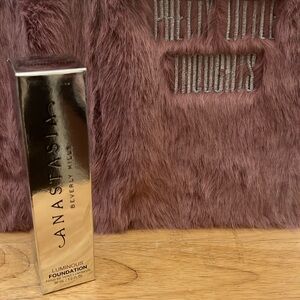 Anastasia Beverly Hill Luminous Foundation